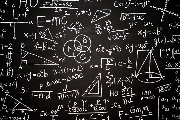 Lakukan Ini Sebelum Kamu Mengikuti Olimpiade Sains 2 blackboard inscribed with scientific formulas calculations