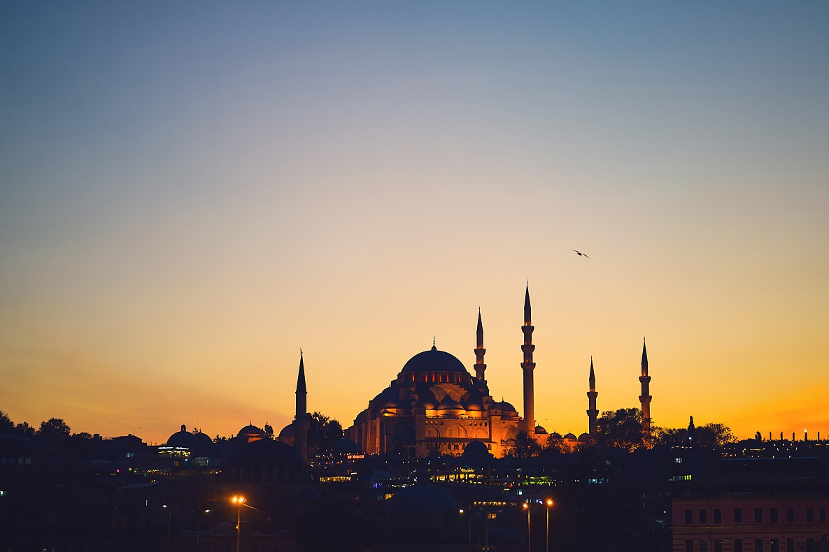 5 Manfaat Berpuasa di Bulan Ramadhan 3 blue mosque istanbul