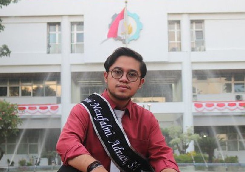 Sosok viral di balik Imroatus "Alien" yang mengikuti seminar, kini telah menjadi Sarjana! 2 1680135256Screenshot 1