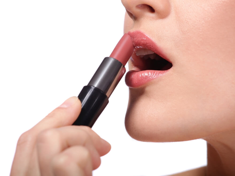 Jangan Sampe Salah Pakai! Ini Dia Jenis dan Manfaat Lipstik Yang Cocok Untuk Remaja 3 5 Lipstik Creamy dari Brand Lokal yang Memberi Tampilan Bibir Segar dengan Pilihan Warna yang Cantik