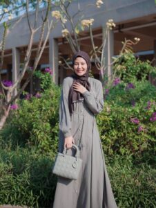 Pilihan Outfit Lebaran Untuk Remaja 3 Dress Muslim