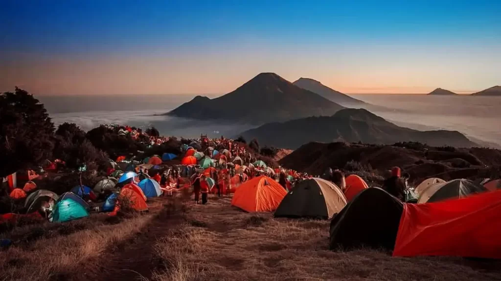 Ini Rekomendasi Gunung dan Tips Mendaki Gunung bagi Pemula 2 Info Pendakian Gunung Prau
