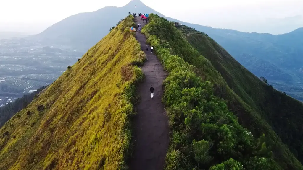 Ini Rekomendasi Gunung dan Tips Mendaki Gunung bagi Pemula 3 Jalur Pendakian Resmi Gunung Andong