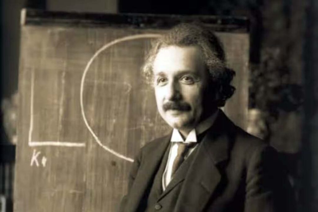 6. Fakta Unik Albert Einstein yang Jarang Diketahui Banyak Orang 7 1