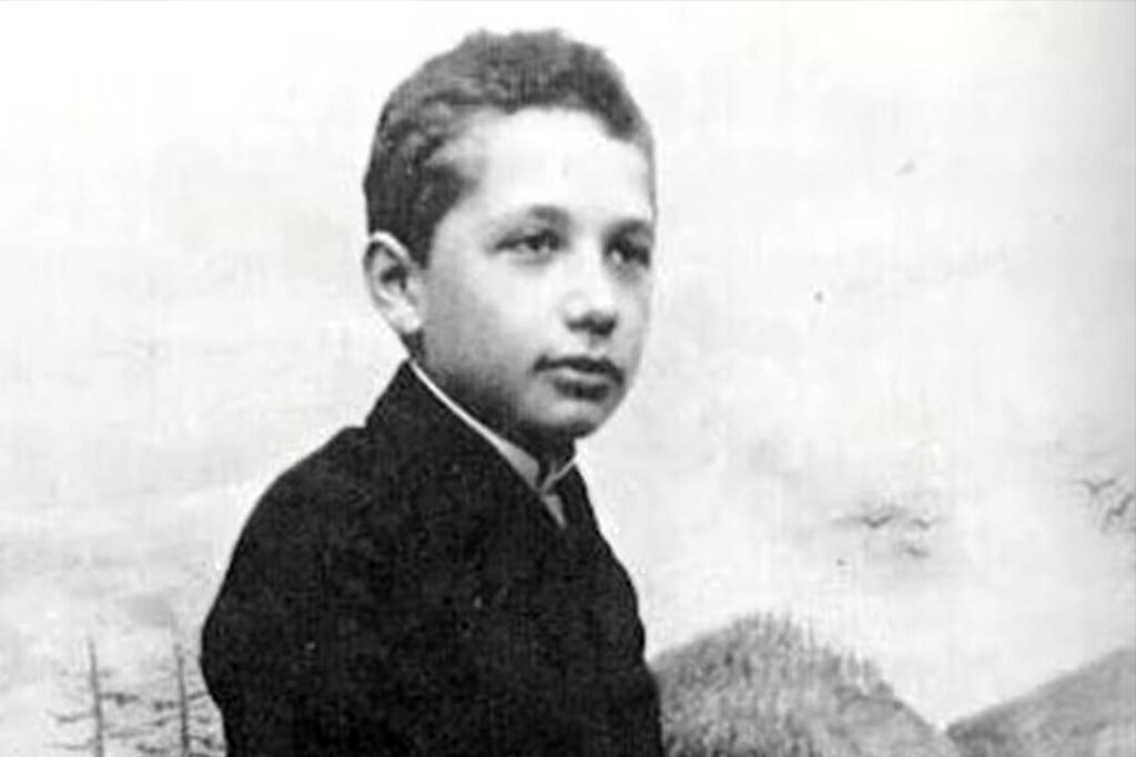 6. Fakta Unik Albert Einstein yang Jarang Diketahui Banyak Orang 2 2