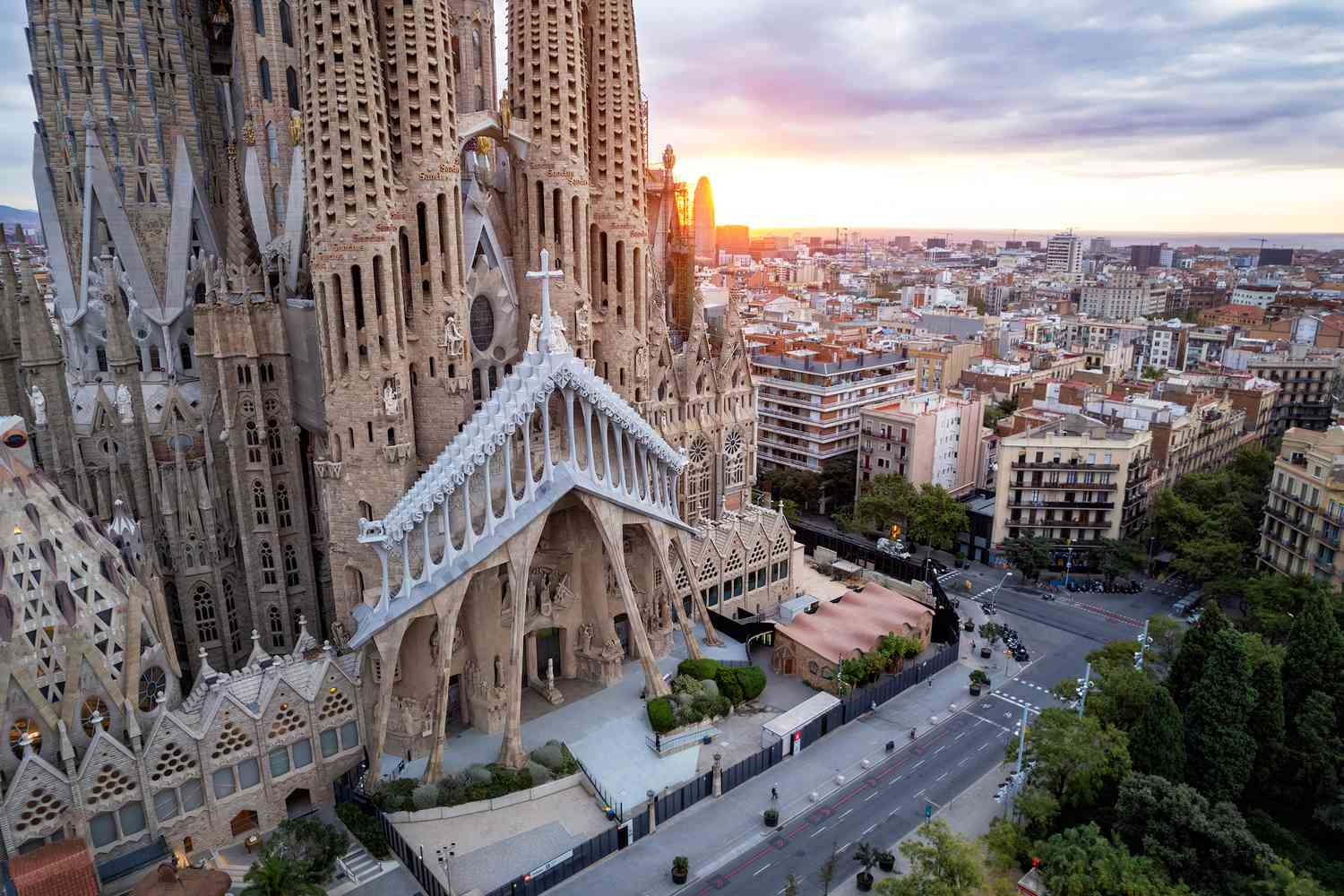 TAL sagrada familia TODOBARCELONA0723 327cd11c9bea4f89bc800d648c39a9b3