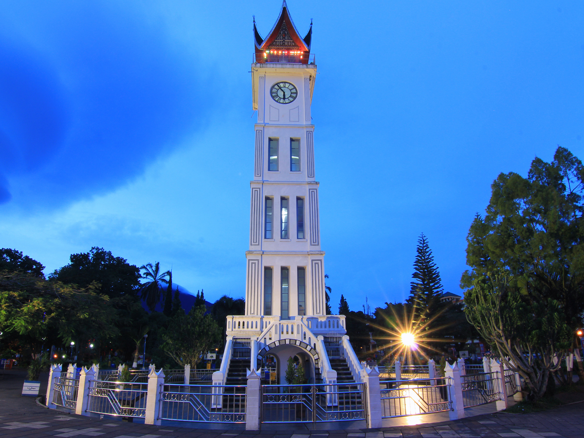 10 Kota Terkecil Yang Ada di Indonesia, Ada yang Hanya Sebesar Satu Kelurahan Lho! 7 Jam Gadang 1200