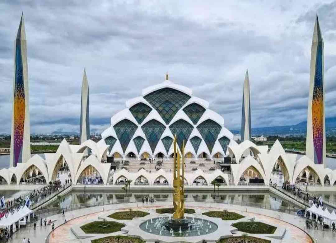 10 Tempat Wisata Ini Viral Di Sepanjang Tahun 2023! 3 img 20230130 113600 63d7498a4e549455104771c2