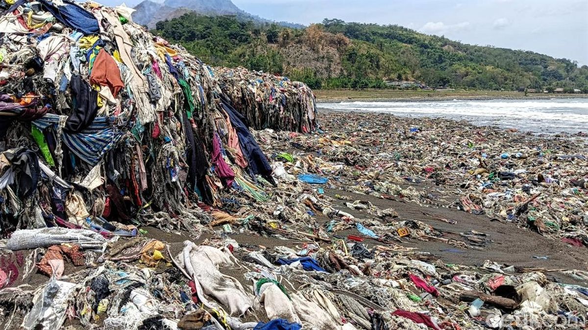 10 Tempat Wisata Ini Viral Di Sepanjang Tahun 2023! 6 kondisi pesisir loji yang dipenuhi sampah 169