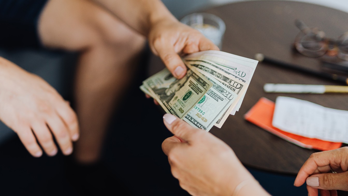 Jangan Sampai Kamu Tertipu! Ini Dia 5 Ciri-ciri Modus Penipuan Lowongan Kerja Freelance & Part Time 6 pexels karolina grabowska