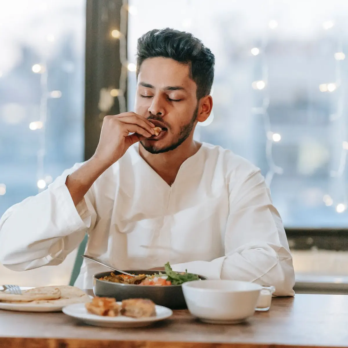 Yang Dimakan Nabi Muhammad SAW saat Sahur dan Buka Puasa? Berikut Penjelasannya 6 019447900 1618459697 pexels michael burrows 7129429 1