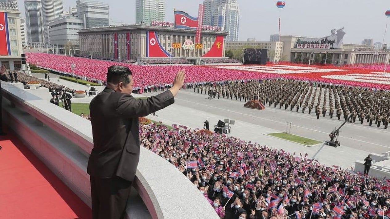 625fabb526675 pemimpin korea utara merayakan ulang tahun pendiri korut kim ilsung 1265 711