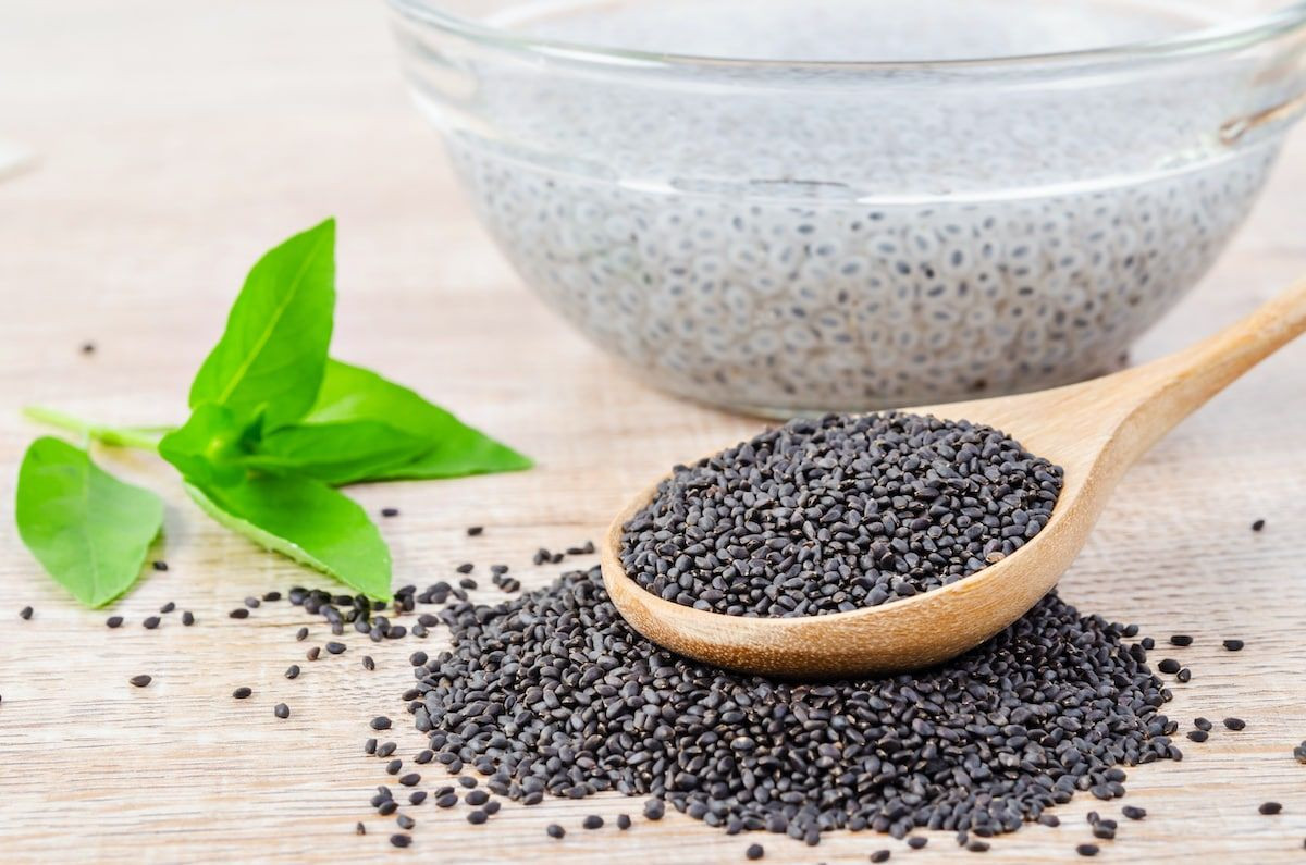 Sering Sekali Dianggap Sama, Ternyata Chia Seed dan Biji Selasih Berbeda Lho! 3 SELASIH