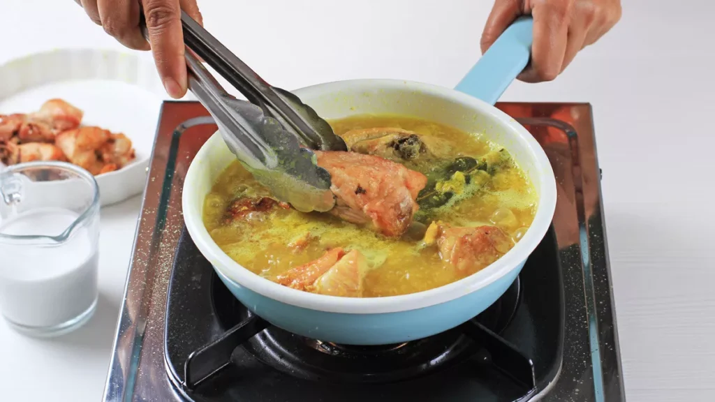 018474200 1623306564 Suka Memanaskan Ulang Makanan Bersantan Awas Penyakit Jantung By Ika Rahma H shutterstock