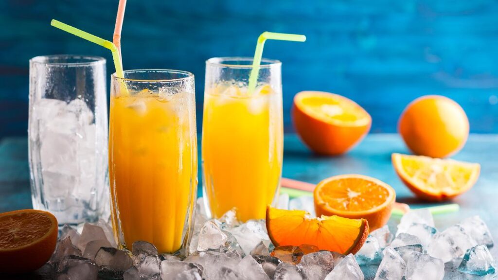 5 Minuman Peningkat Imun, Biar Gak Sakit Selama Puasa! 3 058224100 1682488246 shutterstock 632732339