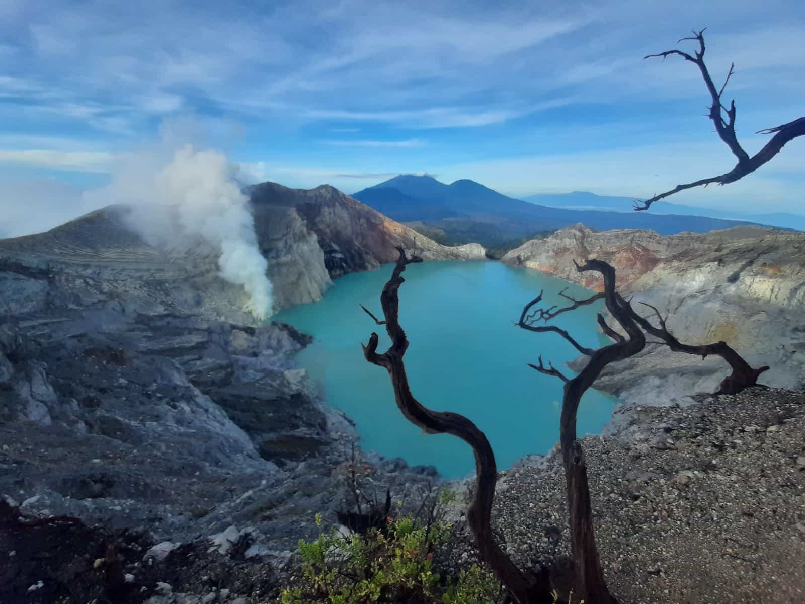 6 Rekomendasi Destinasi Wisata Alam yang Wajib Kamu Kunjungi di Banyuwangi 2 2023 01 kawah ijen 007