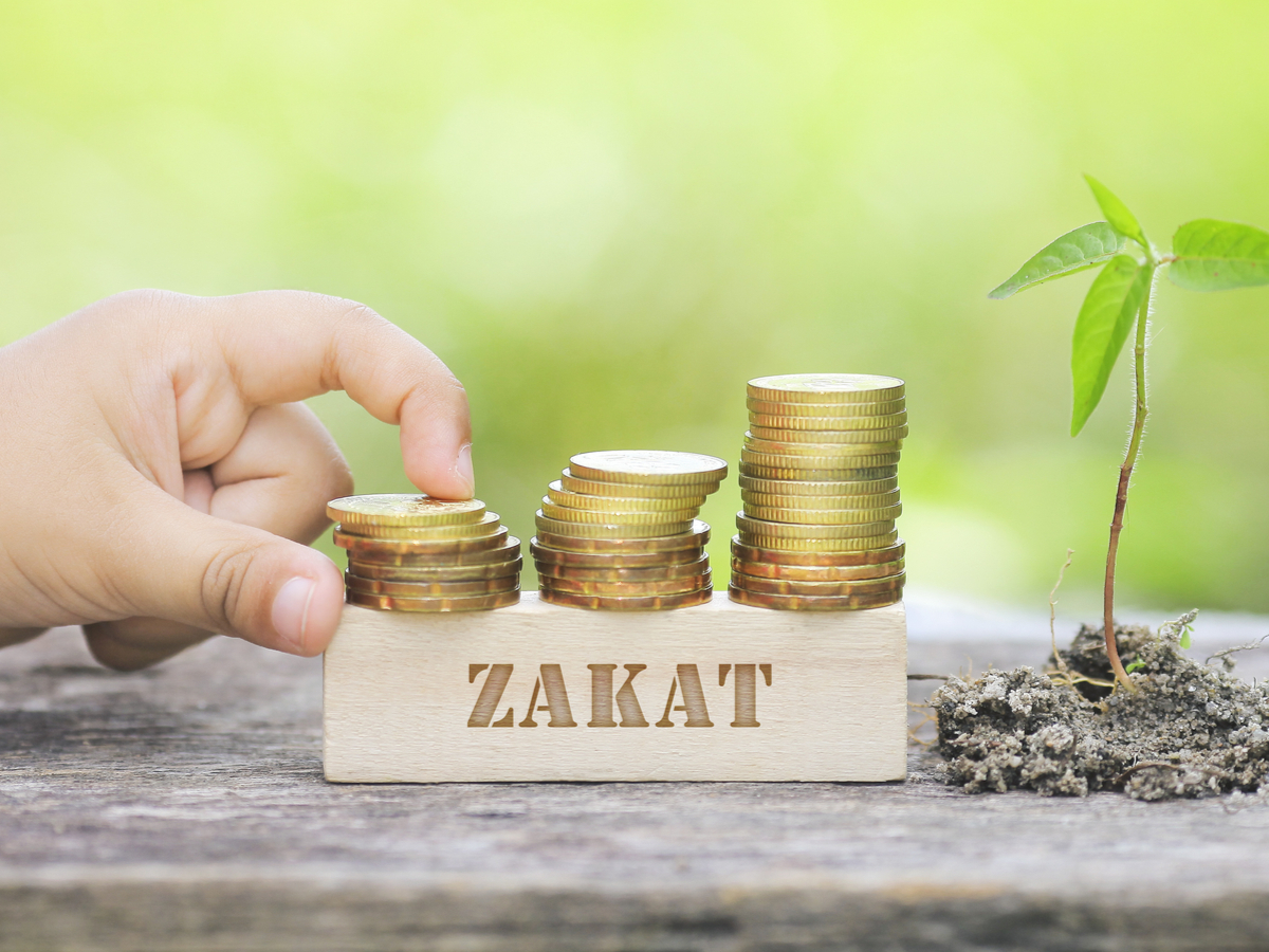 Bagaimana Sih Hukum Bayar Zakat Fitrah Pakai Uang? 3 shutterstock 568319455