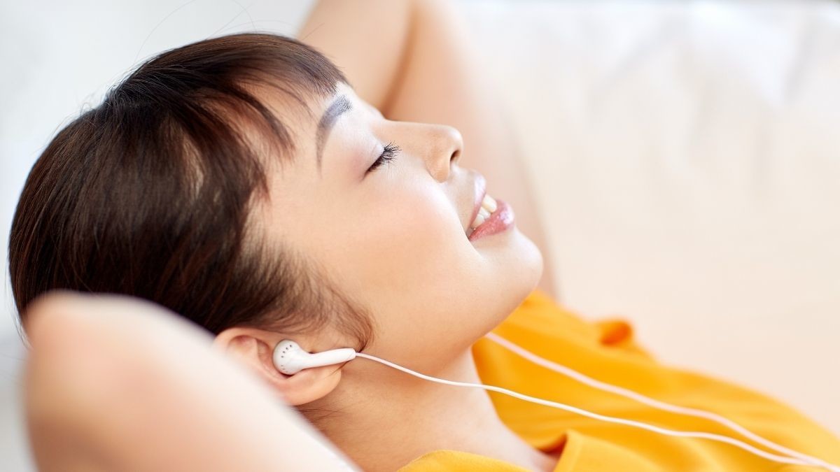 Waspada! 6 Kebiasaan Buruk Ini Dapat Merusak Otak Kamu! 4 012362600 1640766333 Kiat Menggunakan Earphone agar Aman untuk Telinga