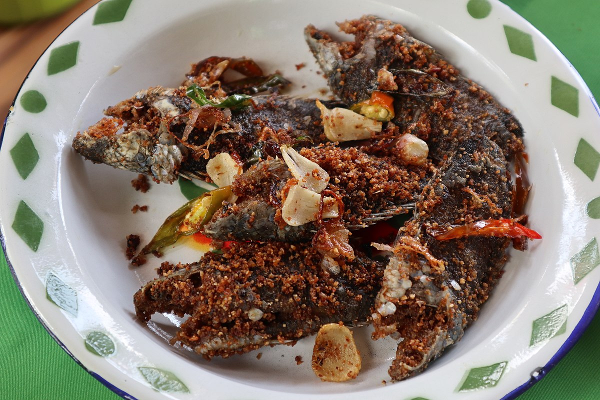 Berikut 6 Makanan Probiotik Tradisional Asli dari Indonesia 7 1200px Iwak Pakasam Basanga