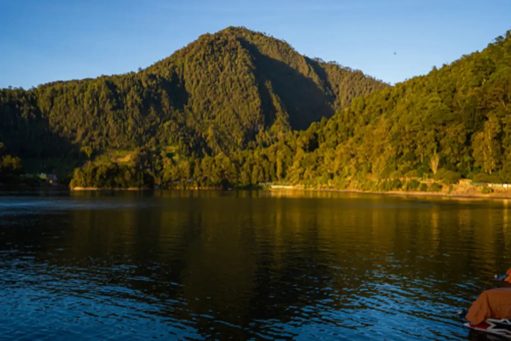 Telaga Sarangan Magetan Jawa Timur Traveloka Xperience 1