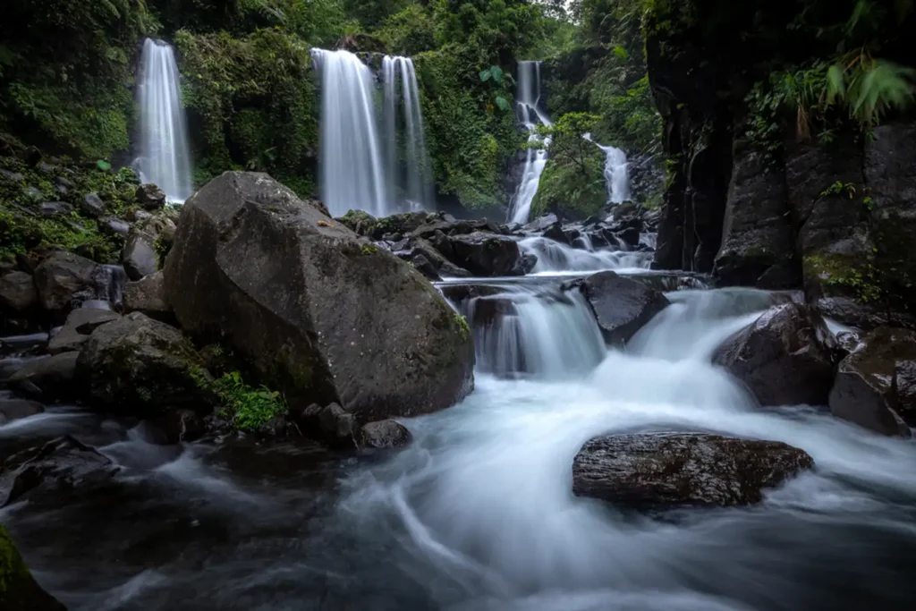 Wisata di Baturaden Curug Jenggala Shutterstock