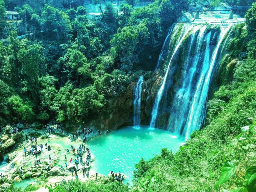 air terjun nglirip tuban by ghorazrvira