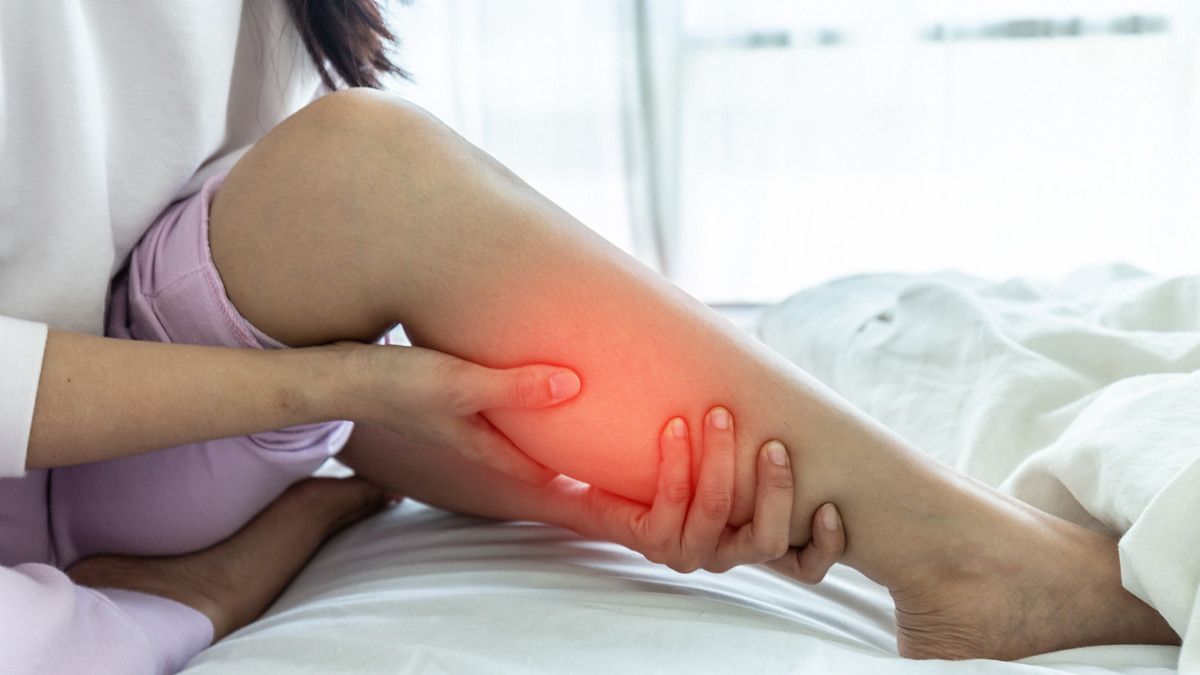 008423200 1599032220 Kaki Sering Kram Pertanda Kurang Gizi shutterstock 1100330282