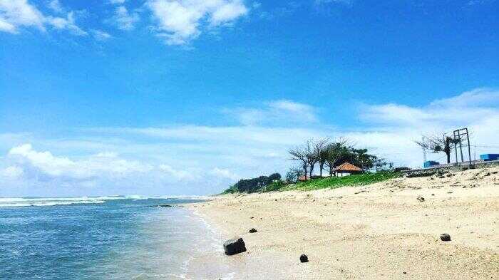 1667029560 pantai sayang heulang