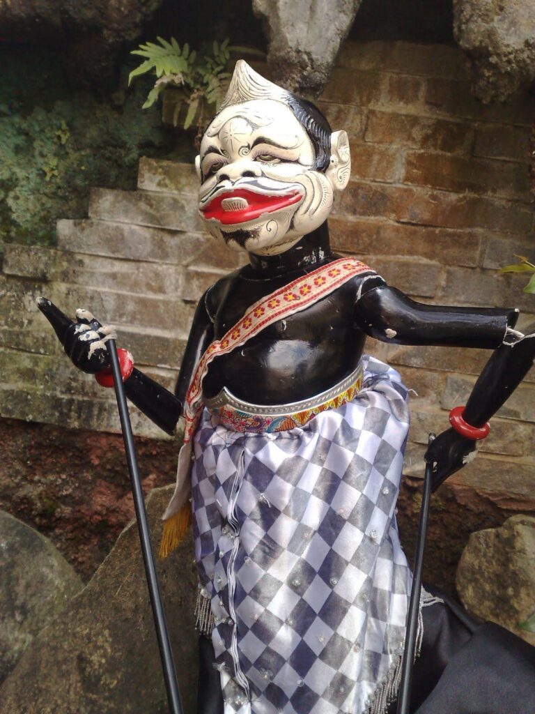 Mengenal Asal-Usul Wayang Golek: Warisan Budaya Indonesia Dari Jawa Barat! 3 3eb17d30daf84723a7a443e96187a1c3