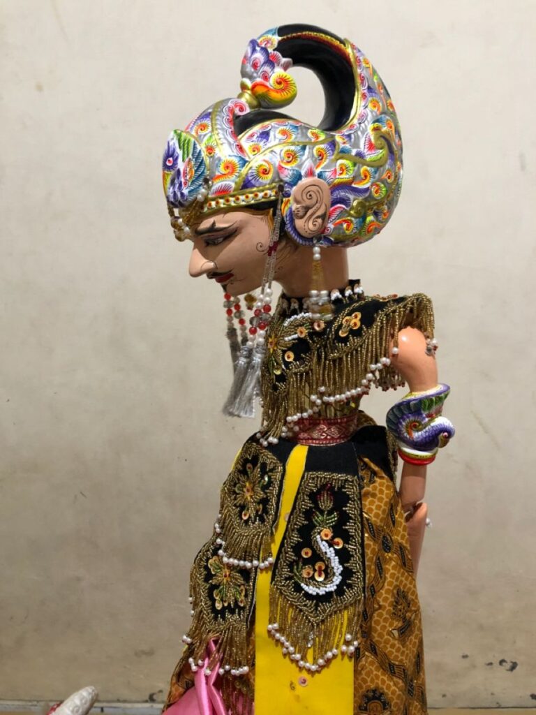 Mengenal Asal-Usul Wayang Golek: Warisan Budaya Indonesia Dari Jawa Barat! 4 f67a8e81674f9bc27a6727b434d18344