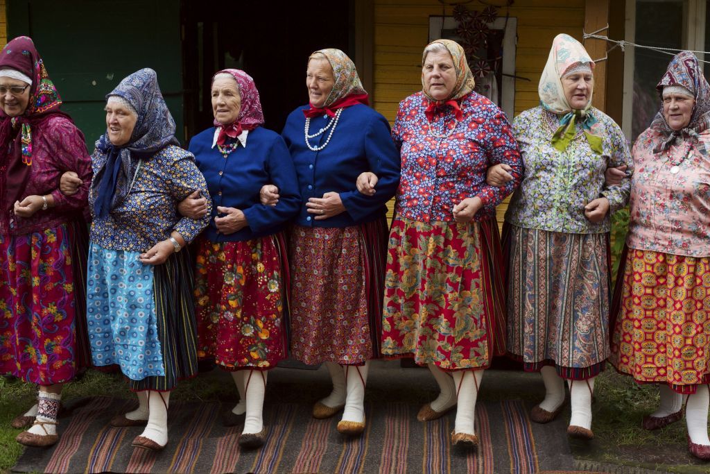 Di Sebut Negara "Serba" Digital, Ini Dia 8 Hal Unik Mengenai Estonia 8 fakta menarik tentang pulau kihnu di estonia yang 90 warganya adalah perempuan