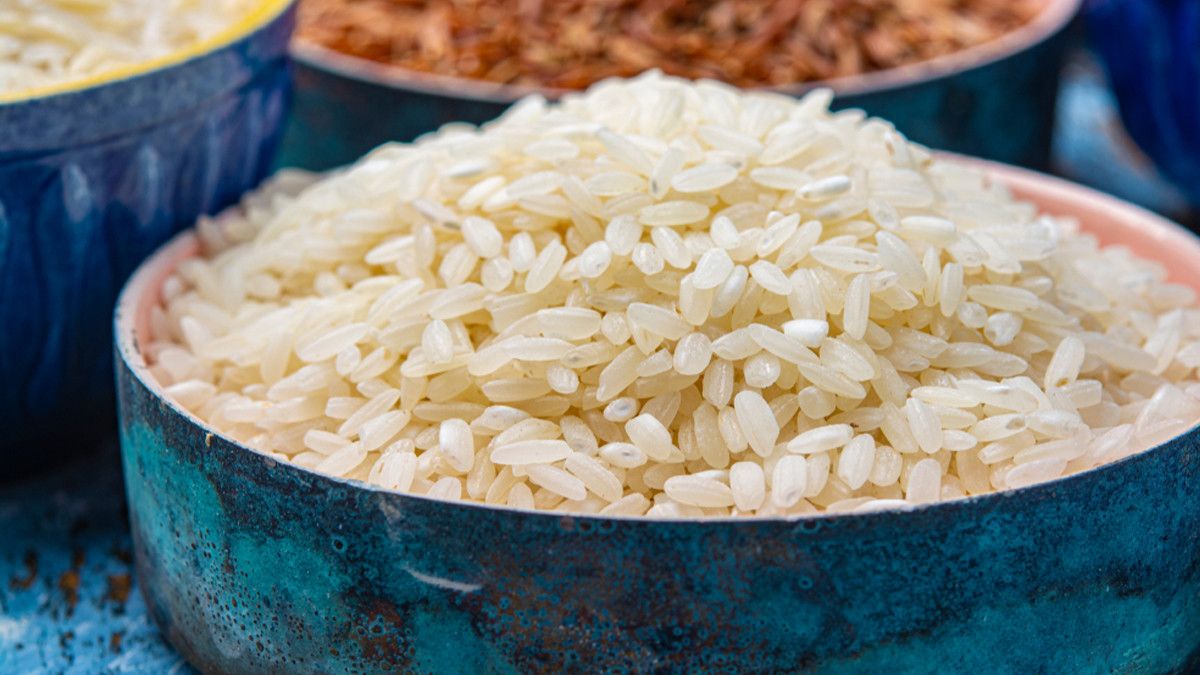 Perbedaan Nasi Putih dan Nasi Shirataki, Manakah yang Lebih Sehat? 4 061871600 1597227596 Nasi Shirataki shutterstock 1472008187