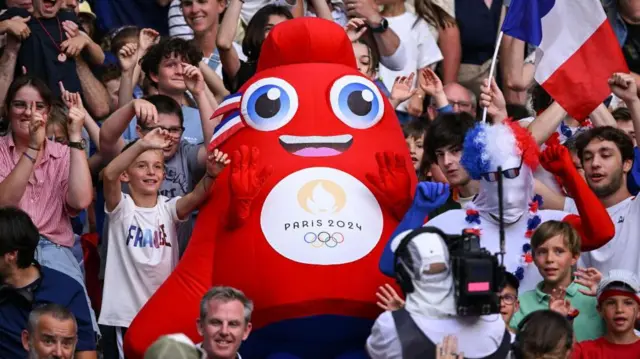 Di Ikuti 4.400 Atlet Dari Seluruh Dunia, Inilah Pembukaan Upacara Paralimpiade Paris 2024 3 29cbac40 4b2d 11ef 8751 65f76fca0fc4.jpg