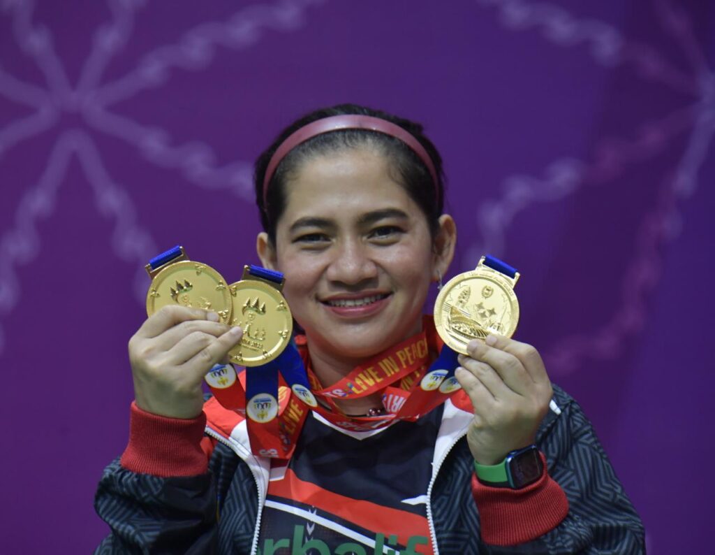 Leani Ratri Oktila: Ratu Parabadminton Indonesia Raih Medali Emas & Silver di Paralimpiade 2024 3 782Perjuangan Atlet Para Bulutangkis Putri Leani Ratri Usai Melahirkan Langsung Sumbangkan Tiga Emas