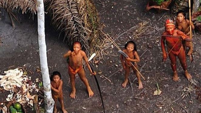 Menguak 5 Fakta Sentinel Utara, Pulau Terasing yang Tak Pernah Dijamah Teknologi 6 58e1fa2351360 sentinel pulau terisolasi di dunia yang dihuni oleh suku pencabut nyawa 663 372