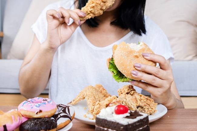 5 strategi jitu menghentikan kebiasaan makan berlebih 1