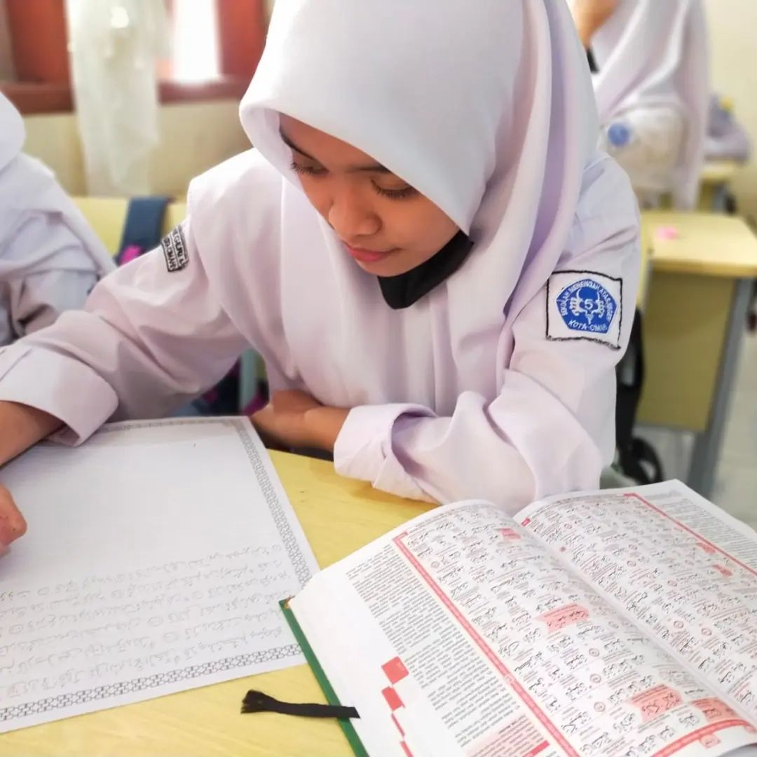 Berburu Pahala Ramadhan Ala SMAN 5 Cimahi: Menulis Mushaf dan Membuat Kaligrafi! 1 339503534 233819542508513 1347929681588007659 n