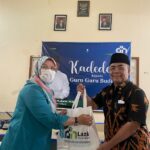 Darul Hikam Hadiahkan “Kadeudeuh” untuk Guru-Guru Budi Istri 3 9f59d3b4 0719 4e3d 82ed ebccf68ac7ec