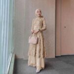 Pilihan Outfit Lebaran Untuk Remaja 5 B110007 Gamis dengan Tambahan Kain Tile dan Pita 1024x683 1