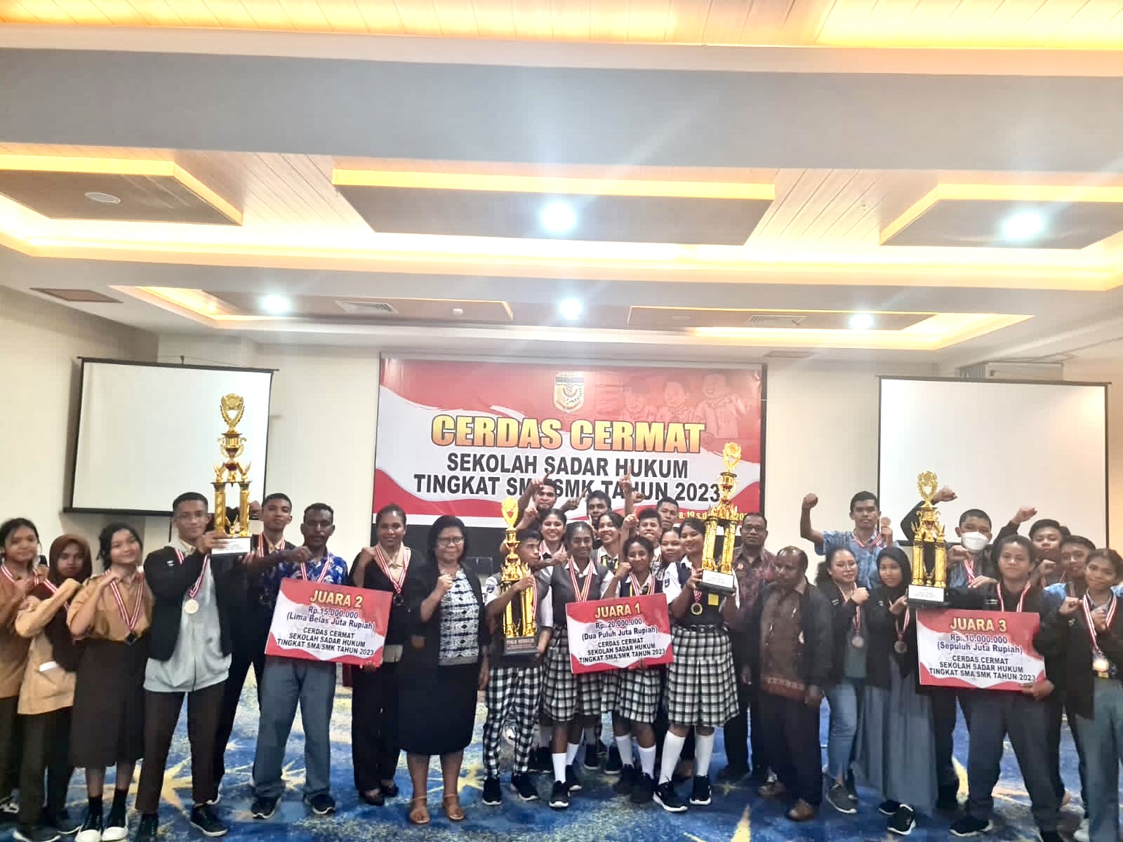 SMA Santa Maria Raih Juara Lomba Cerdas Cermat Sadar Hukum 2023 1 A54ED2DB 6BEA 450D 8B07 372903D22FFA6468d0b2a8421