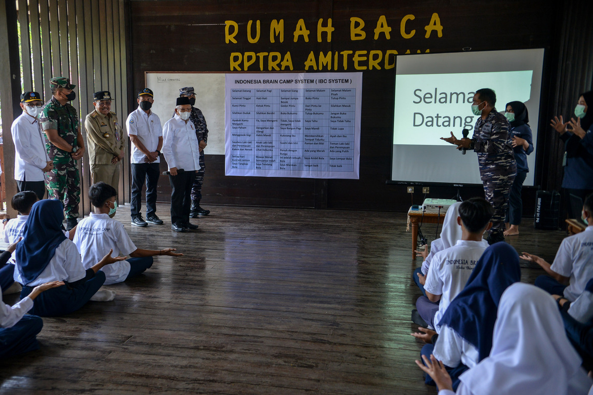Kala Siswa Kepulauan Seribu Berbahasa Inggris di Hadapan Wapres Amin 1 b17a930f f40c 450e b53d bedb527e4e3c jpg
