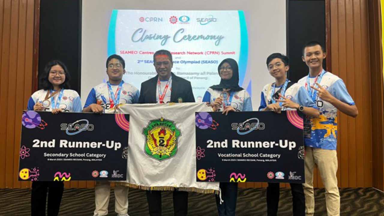 Pelajar SMAN 2 Jember Raih Juara di Ajang Olimpiade Sains Tingkat ASEAN 1 sma2
