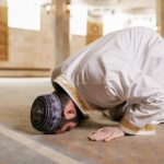 Naudzubillah, Ini 10 Kelompok yang Sholat tapi Amalannya Tidak Diterima 5 pexels alena darmel 8164381