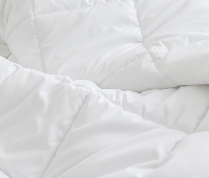 20230728024457 fpdl.in white bedding sheets background messy bed concept 79161 194 large