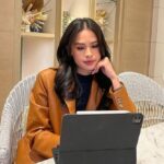 5 Kebiasaan Si IQ Tinggi! Salah Satunya Adalah Menjadi Penyendiri 3 maudy ayunda suka membaca 1676368741