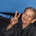 Dokter Saraf Berusia 100 Tahun Bagikan Tips Panjang Umur 5 20230815065851 fpdl.in smiling elderly people thailand 51195 68 large