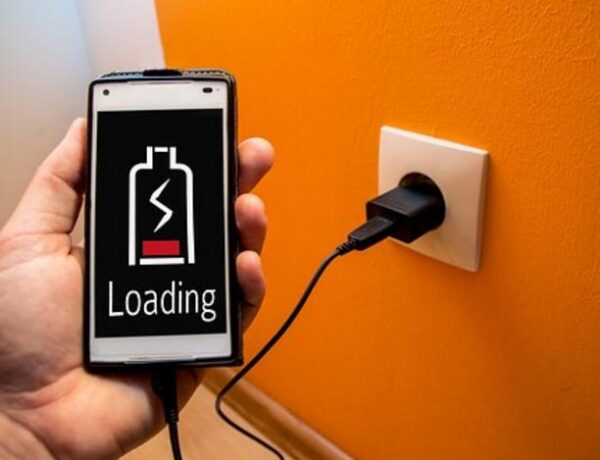 dampak buruk menggunakan charger hp bukan ori bawaan