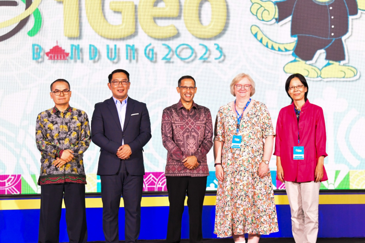 Bandung Tuan Rumah Olimpiade Geografi Internasional ke-19 yang Dibuka oleh Mendikbudristek 1 ollinghty