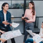 Kemenaker Jelaskan Posisi PKL Siswa dan Mahasiswa: Ada Gaji atau Tidak? Simak Penjelasannya di sini 3 20230908055615 fpdl.in happy young asian businessmen businesswomen meeting brainstorming ideas 7861 3089 large