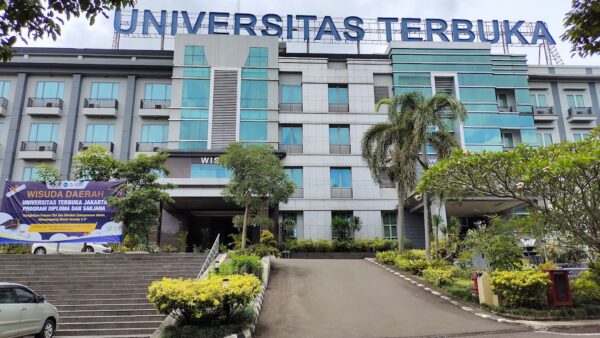 Gedung 1 UT Tangerang